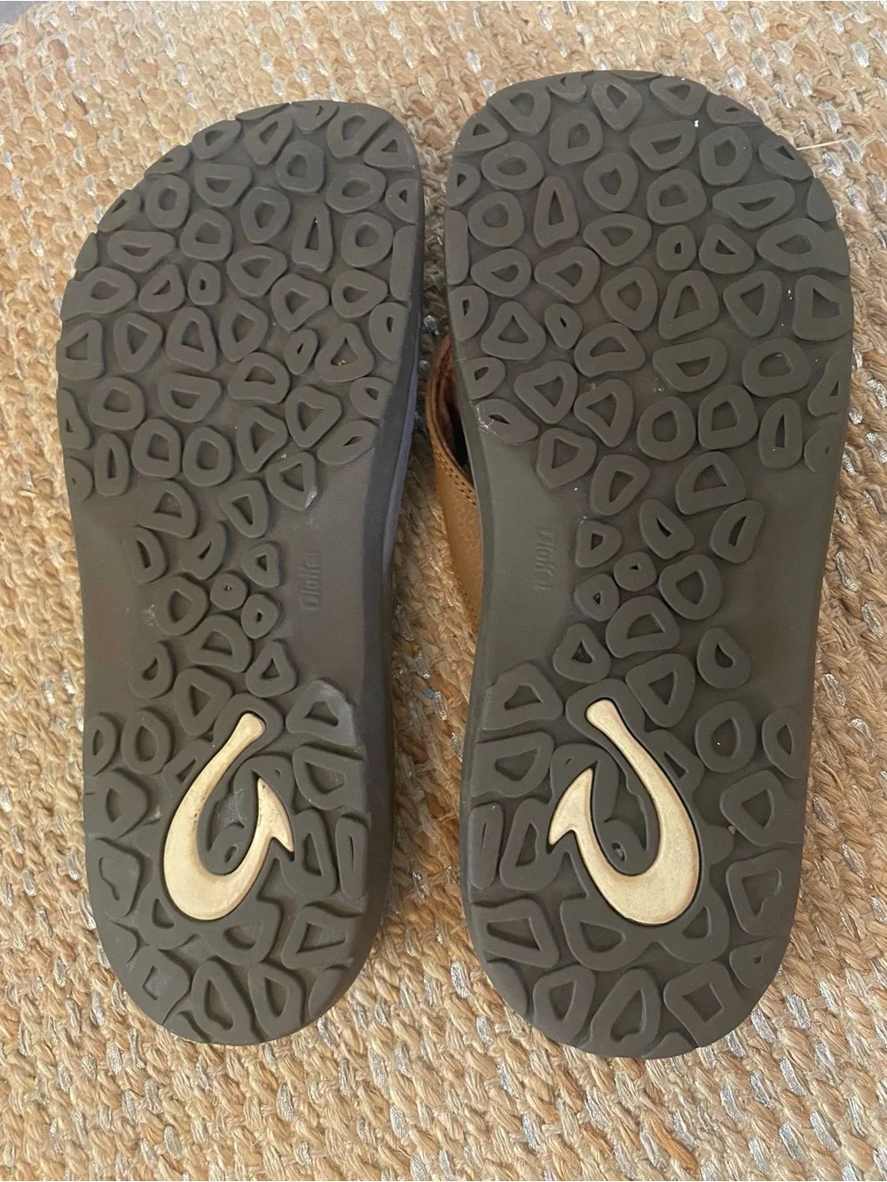 OluKai Ohana Men's Sandals Size 12 Brown Tan Comfort Flip Flops Beach Casual